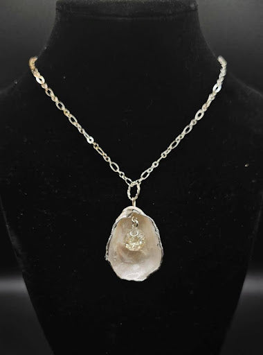 Oyster Shell Necklace (Crackle Glass Beaded Charm)