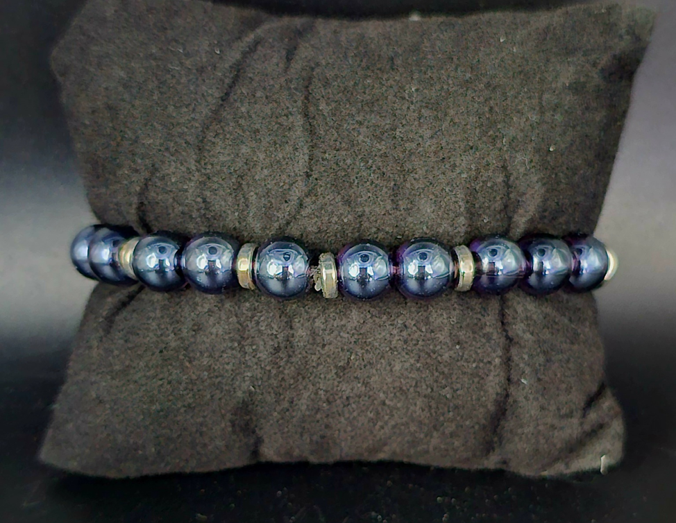 Oyster Shell Violet Glass Bracelet