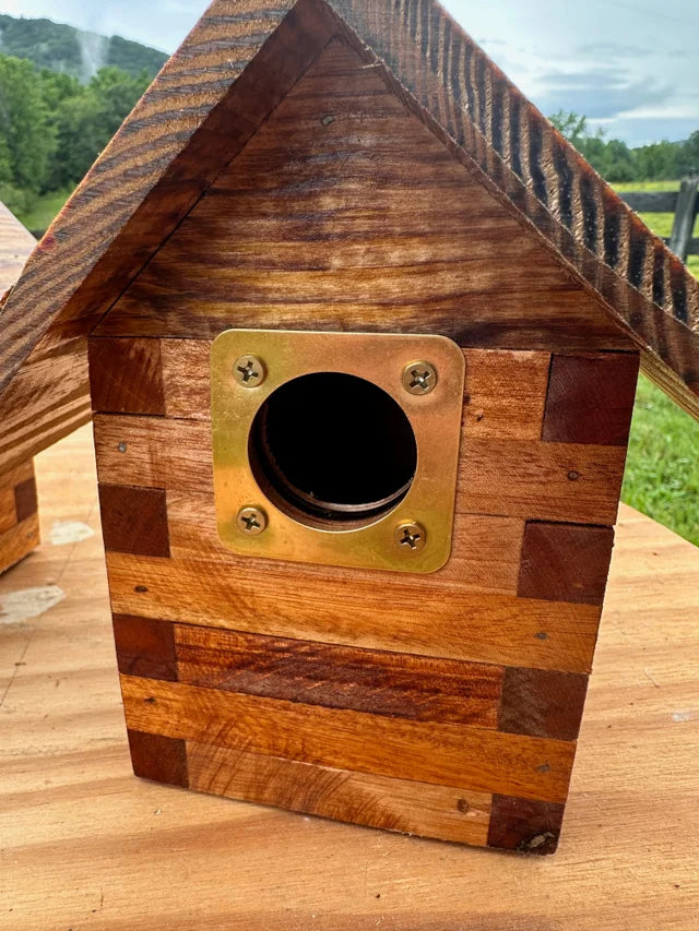 Log Cabin Birdhouse