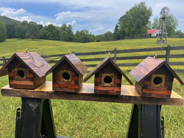 Log Cabin Birdhouse